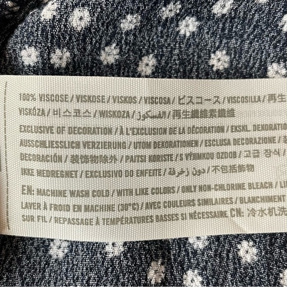 Abercrombie & Fitch Navy Floral Crepe Flare Leg Pants, Size L - Picture 10 of 10